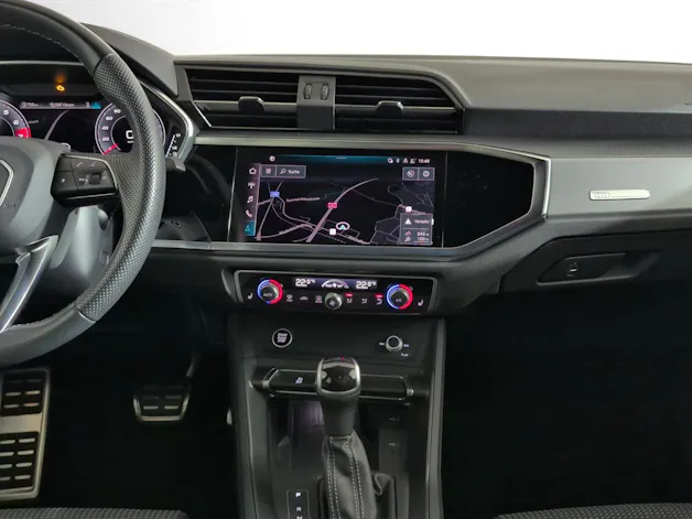 AUDI Q3 35 TFSI S line Attraction S-tronic