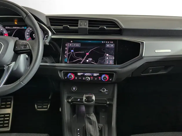 AUDI Q3 35 TFSI S line Attraction S-tronic