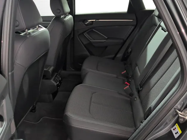 AUDI Q3 35 TFSI S line Attraction S-tronic