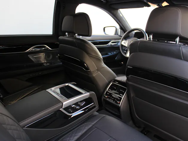 BMW 750i xDrive M Sport *BOWERS & WILKINS*