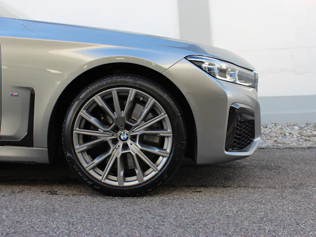 BMW 750i xDrive M Sport *BOWERS & WILKINS*