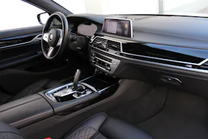 BMW 750i xDrive M Sport *BOWERS & WILKINS*