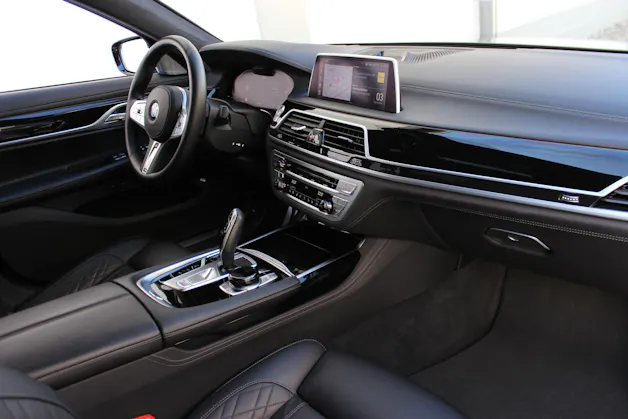 BMW 750i xDrive M Sport *BOWERS & WILKINS*