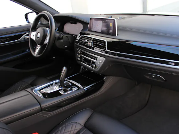 BMW 750i xDrive M Sport *BOWERS & WILKINS*