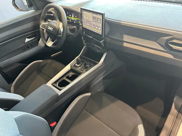 DACIA Bigster TCe Hybrid 150 48V Journey 4x4