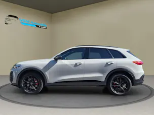 AUDI SQ5 TFSI quattro S-tronic