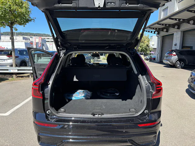 VOLVO XC60 T6 eAWD PluginHybrid Plus Dark Geartronic