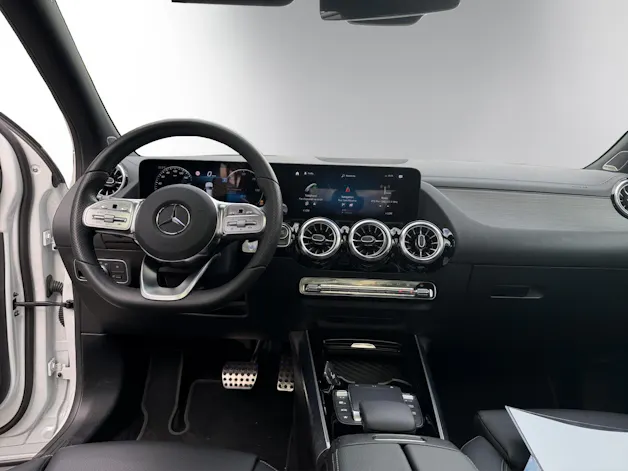 MERCEDES-BENZ EQA 350 4M Swiss Star AMG