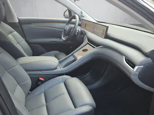MG IM6 EV 100kWh Performance 21