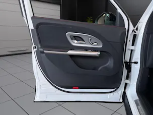 MERCEDES-BENZ GLB 200 8G-Tronic