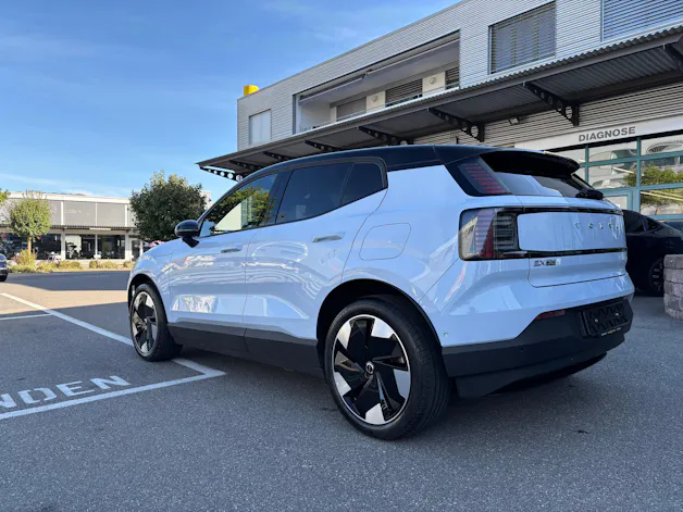 VOLVO EX30 E60 69kWh Twin Ultra