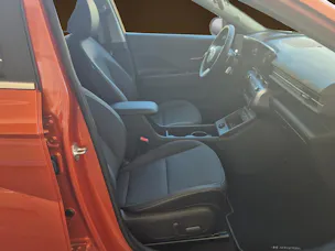 HYUNDAI Kona 65,4 kWh Electric Amplia Wärmepumpe