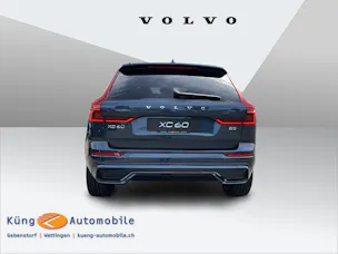 VOLVO XC60 B5 Benzin Mild Hybrid AWD Ultra Dark Geartronic