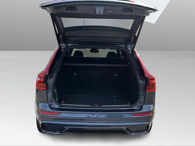 VOLVO XC60 B5 Benzin Mild Hybrid AWD Ultra Dark Geartronic