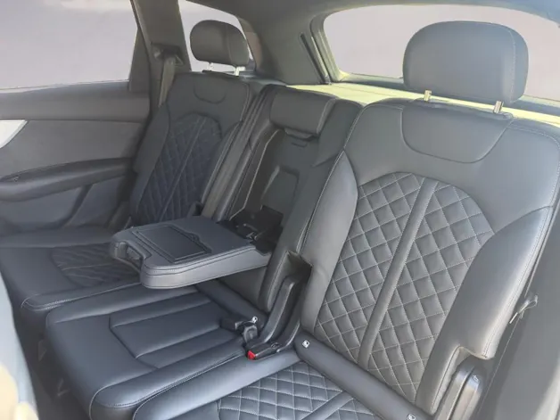 AUDI Q7 SUV TFSI e quattro 290 kW S line tiptronic