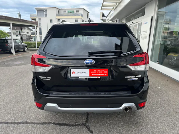 Subaru Forester Station 2.0i e-Boxer Luxury