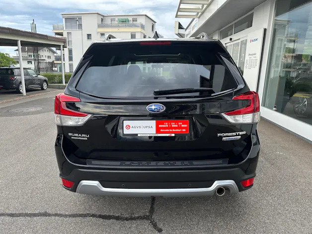 Subaru Forester Station 2.0i e-Boxer Luxury