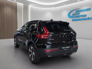 VOLVO XC40 2.0 B3 MH Plus Dark