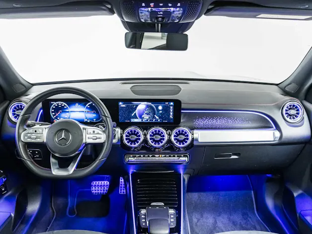 MERCEDES-BENZ EQB 300 4MATIC