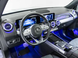 MERCEDES-BENZ EQB 300 4MATIC