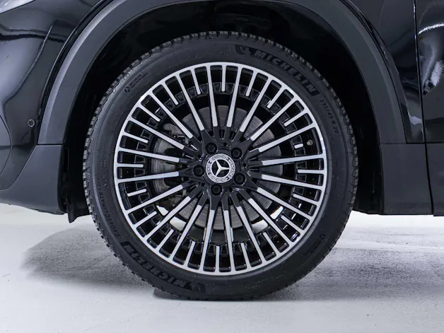 MERCEDES-BENZ EQB 300 4MATIC