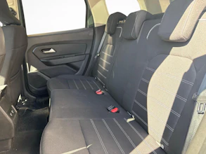 https://vehicle.imgix.net/4460904/19359204-300e-4d7c-a2ab-7a7ec2eda2a5.jpg