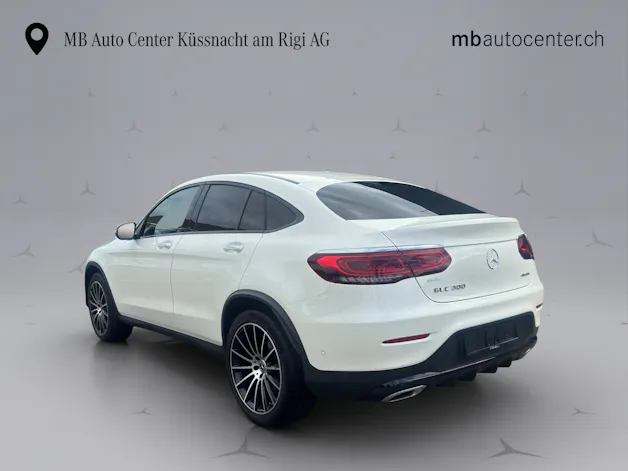 MERCEDES-BENZ 300 AMG Line 4m