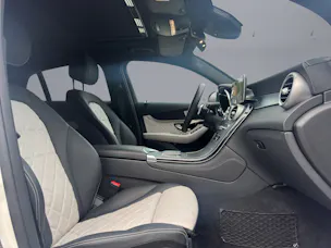 MERCEDES-BENZ 300 AMG Line 4m
