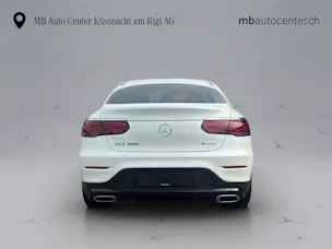 MERCEDES-BENZ 300 AMG Line 4m