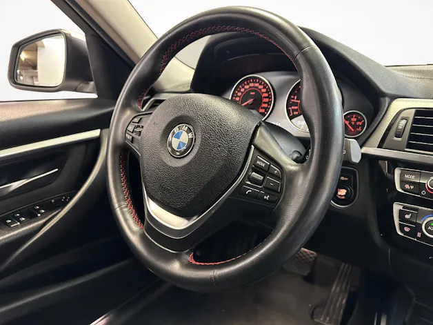 BMW 3er Reihe F31 Touring 320i xDrive