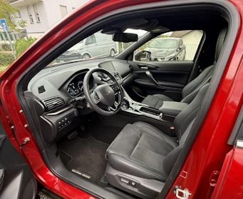 MITSUBISHI ECLIPSE CROSS 5