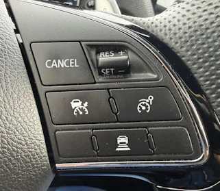 MITSUBISHI ECLIPSE CROSS 17