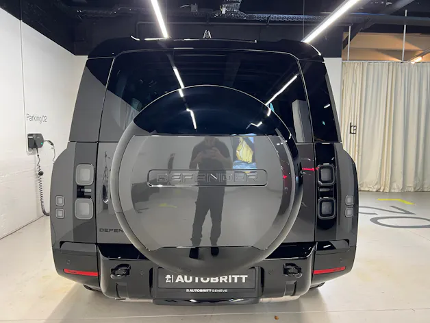 Land Rover Defender 130 3.0 D I6 350 X-Dynamic HSE