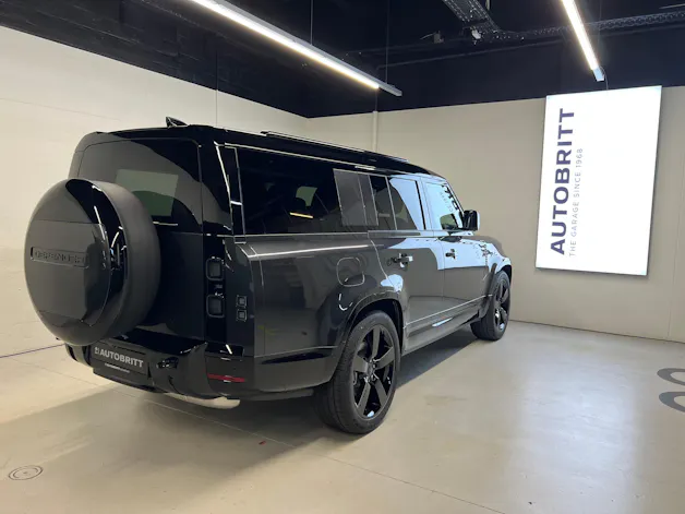 Land Rover Defender 130 3.0 D I6 350 X-Dynamic HSE