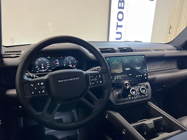 Land Rover Defender 130 3.0 D I6 350 X-Dynamic HSE