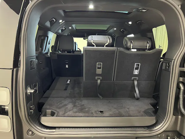 Land Rover Defender 130 3.0 D I6 350 X-Dynamic HSE