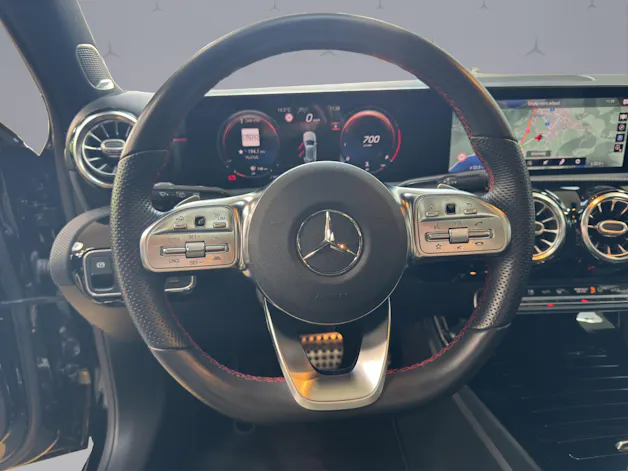 MERCEDES-BENZ A-Klasse W177 A 220 AMG Line 4m