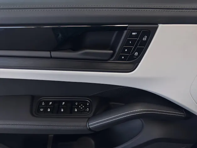 PORSCHE Cayenne S E-Hybrid Black Edition