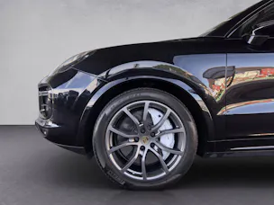 PORSCHE Cayenne Turbo