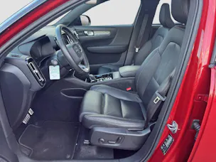 VOLVO XC40 2.0 T4 R-Design AWD