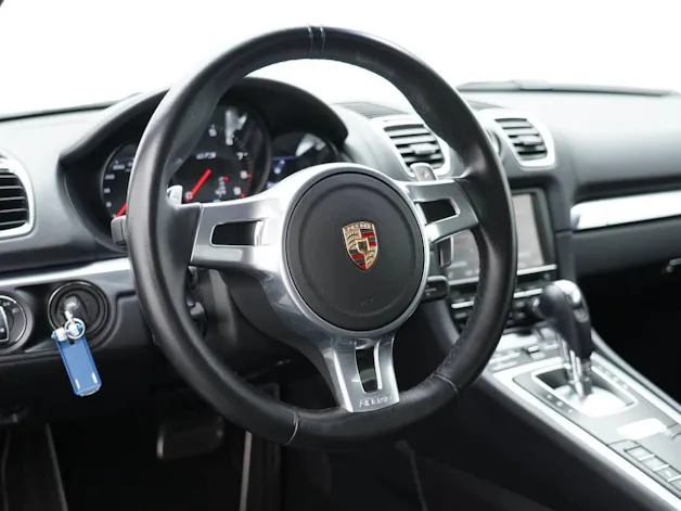 PORSCHE Cayman GTS
