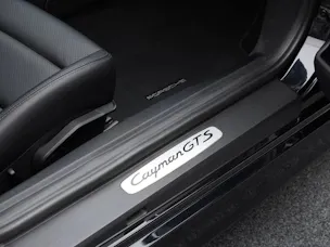 PORSCHE Cayman GTS
