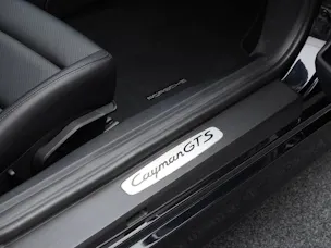 PORSCHE Cayman GTS