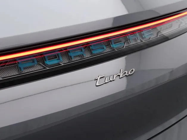 PORSCHE Taycan Turbo Cross Turismo