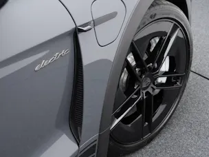 PORSCHE Taycan Turbo Cross Turismo