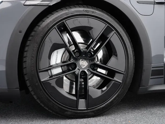 PORSCHE Taycan Turbo Cross Turismo