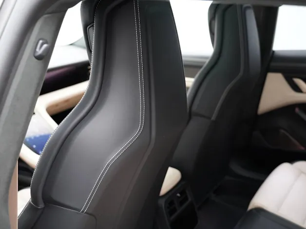 PORSCHE Taycan Turbo Cross Turismo