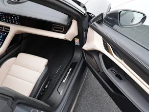 PORSCHE Taycan Turbo Cross Turismo