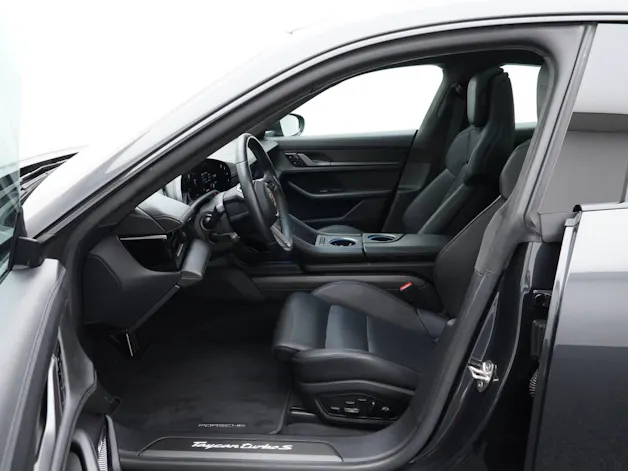 PORSCHE Taycan Turbo S