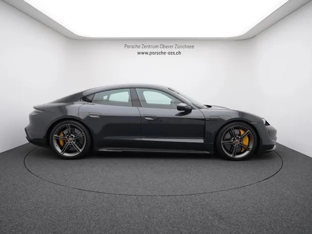 PORSCHE Taycan Turbo S